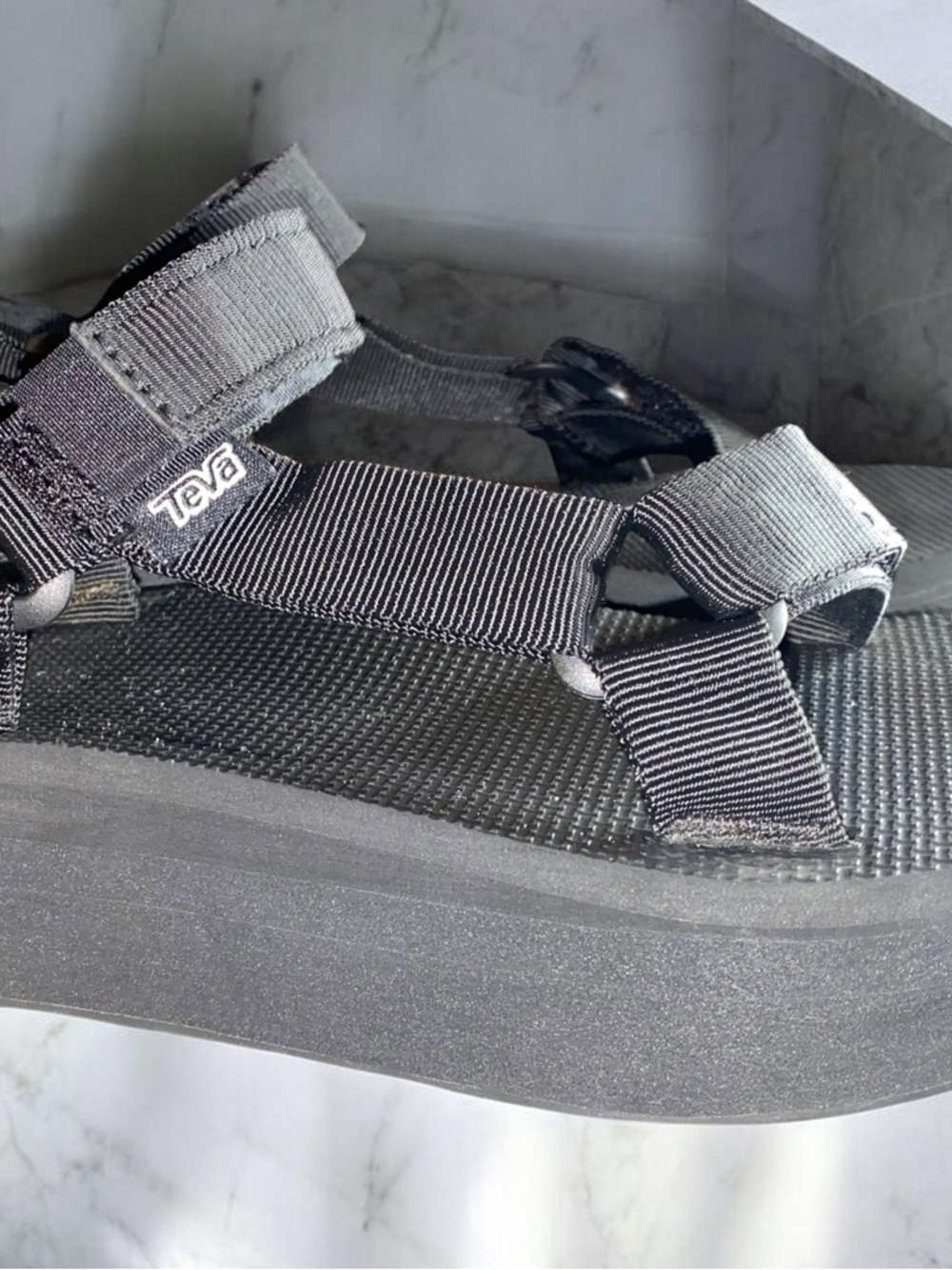Teva Flatform Universal sandals Sz 6 - Picture 3 of 11